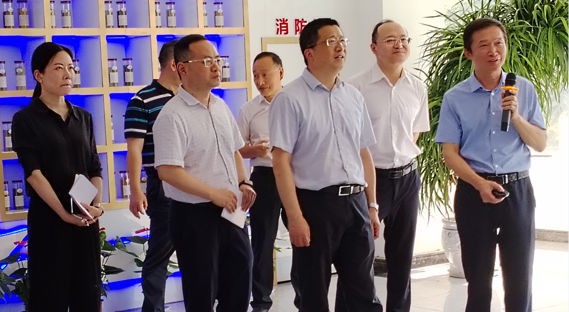 四川證監(jiān)局黨委書(shū)記、局長(zhǎng)唐理斌一行來(lái)公司調(diào)研